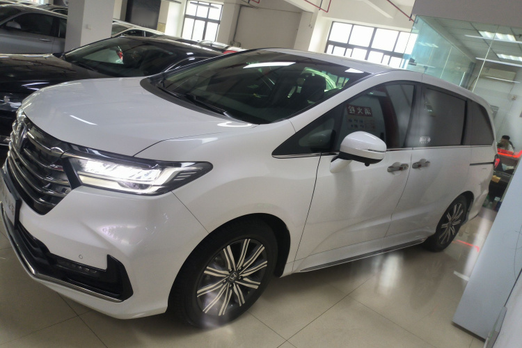 本田 奥德赛 2022款 2.0L e:HEV 锐·领享版车身外观4