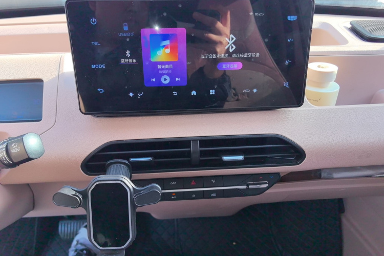 吉利银河 2023款 熊猫mini 200km 耐力熊局部细节16