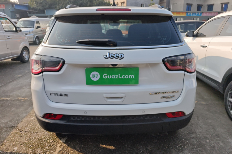 Jeep 指南者 2019款 220T 自动家享版车身外观6