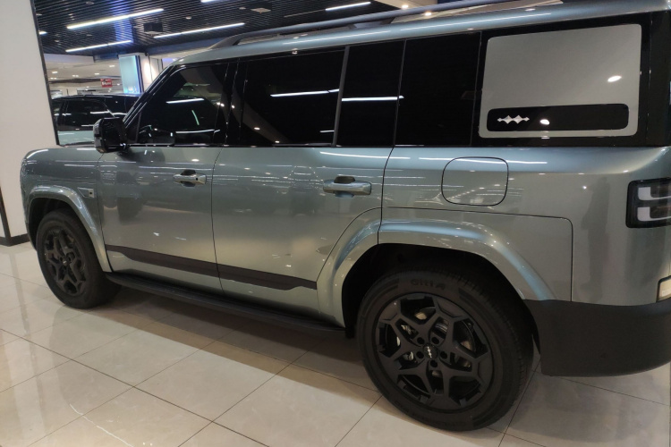 方程豹 钛7 2025款 190KM四驱Ultra版车身外观6003