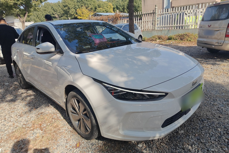 吉利几何A 2022款 Pro 430KM 青苹果Pro车身外观3