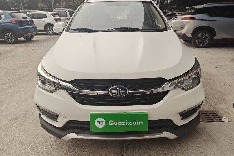 一汽 骏派D60 2017款 1.5L 手动豪华型车身外观2