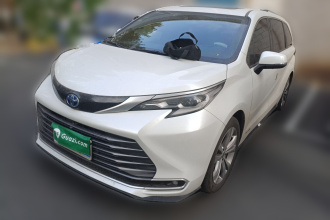丰田 赛那SIENNA 2023款 2.5L混动 至尊版