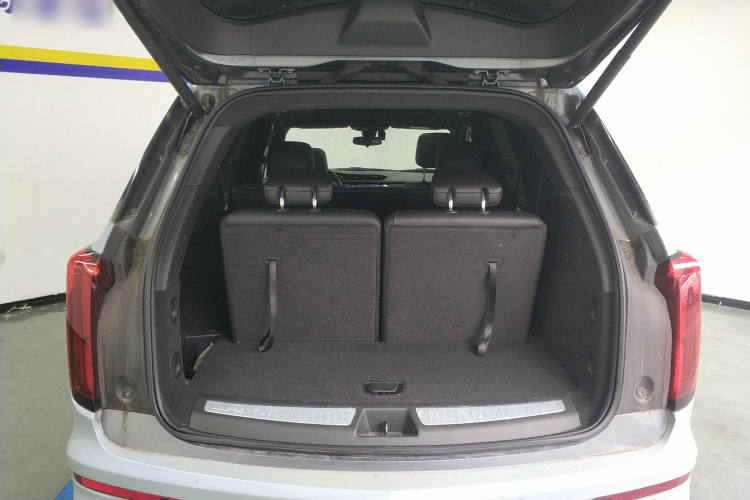 凯迪拉克XT6 2020款 28T 七座四驱风尚型机舱底盘23