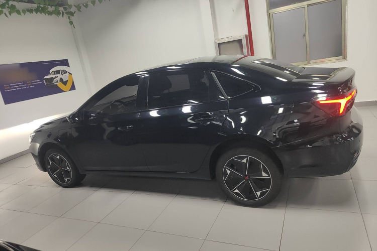 飞凡汽车 飞凡ER6 2021款 新动版 520km 智领版车身外观6003