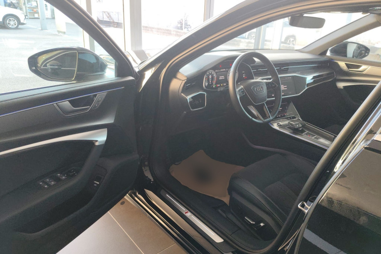 奥迪A6L 2024款 45 TFSI 臻选动感型中控内饰7003