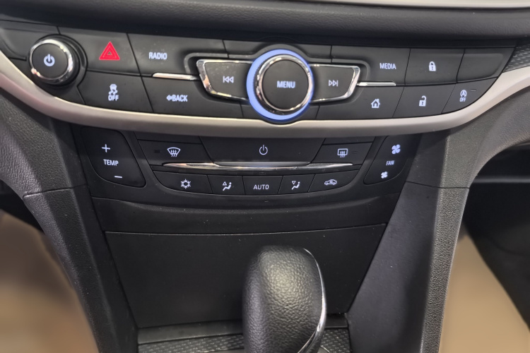 别克 英朗 2019款 18T 自动互联精英型 国V局部细节16