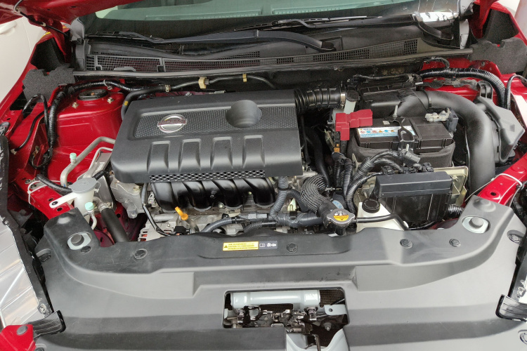 日产 蓝鸟 2019款 1.6L CVT炫酷版 国VI机舱底盘24