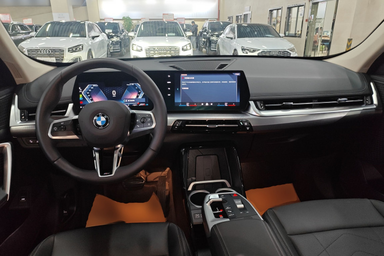 宝马X1 2023款 sDrive25Li M运动套装中控内饰12