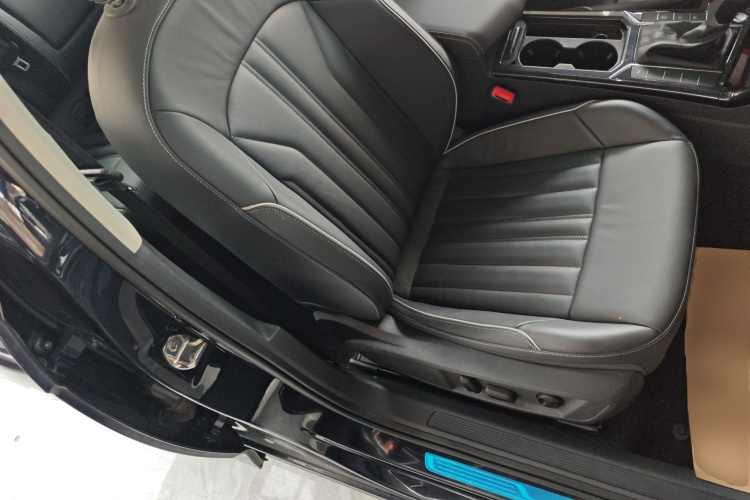 大众 帕萨特 2022款 330TSI 精英版局部细节41