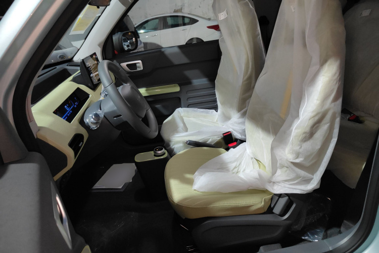 吉利银河 2024款 熊猫mini 200km 耐力熊中控内饰19