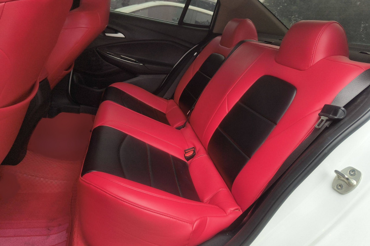 雪佛兰 科沃兹 2021款 325T 自动欣悦版中控内饰7004