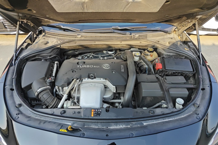 别克 君越 2018款 28T 精英型机舱底盘24