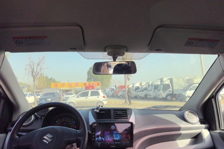 铃木 奥拓 2013款 1.0L 自动豪华型中控内饰22