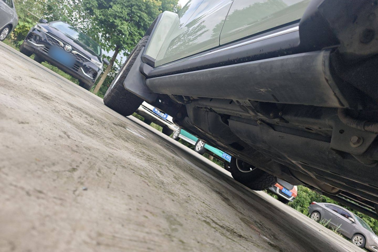 坦克300 2021款 城市版 2.0T 很有型机舱底盘30