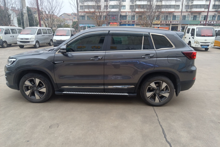 长安CS75 2020款 280T DCT尊贵型 国VI车身外观4