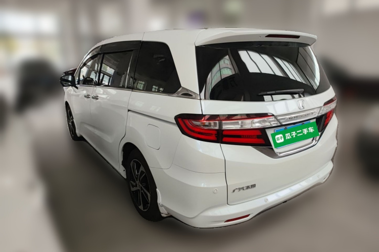 本田 奥德赛 2015款 改款 2.4L 智享版车身外观5