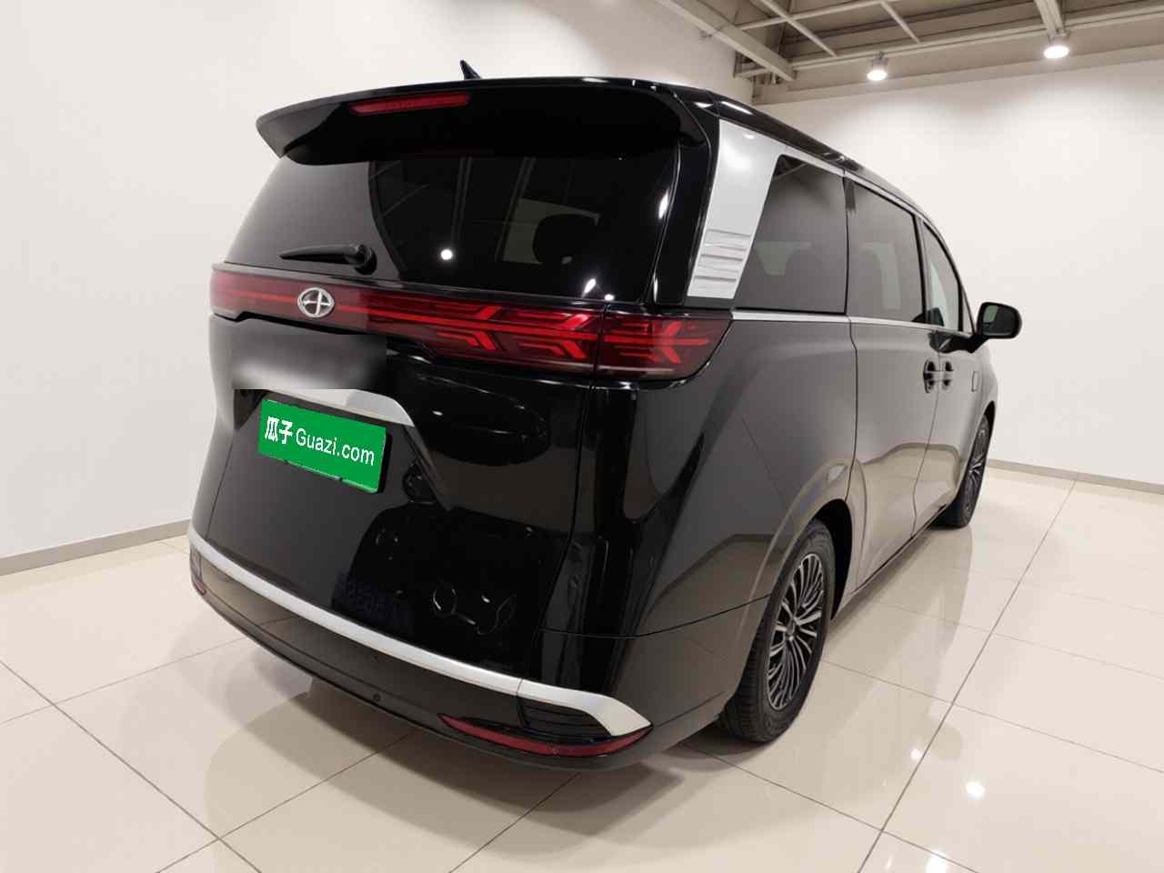 腾势D9 2022款 DM-i 1040 尊贵型(5)