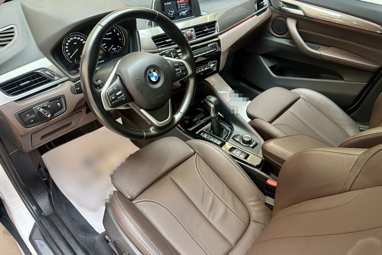 宝马X1 2019款 sDrive18Li 尊享型中控内饰7006