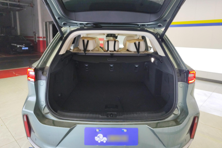 星途凌云 2024款 300T 两驱星耀版机舱底盘23