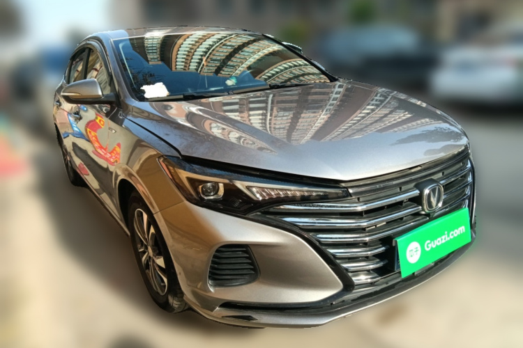 长安 逸动 2020款 PLUS 1.6L GDI 自动豪华型车身外观6002