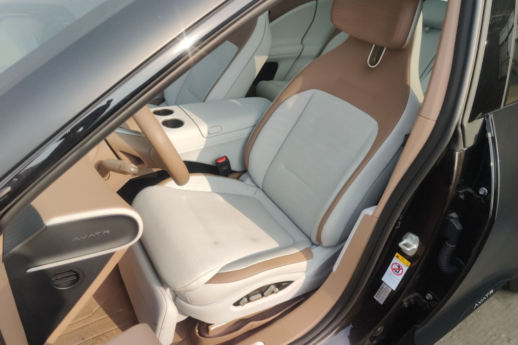 阿维塔07 2024款 Pro+增程版中控内饰19