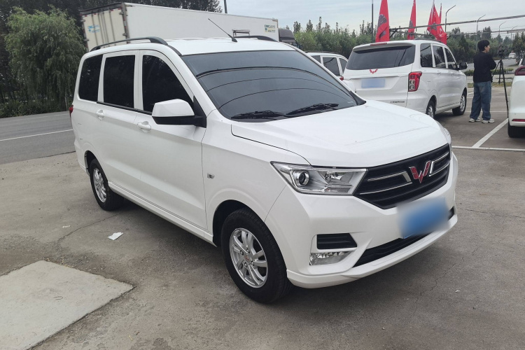 五菱汽车 五菱宏光 2021款 1.5L S标准型LAR车身外观6003