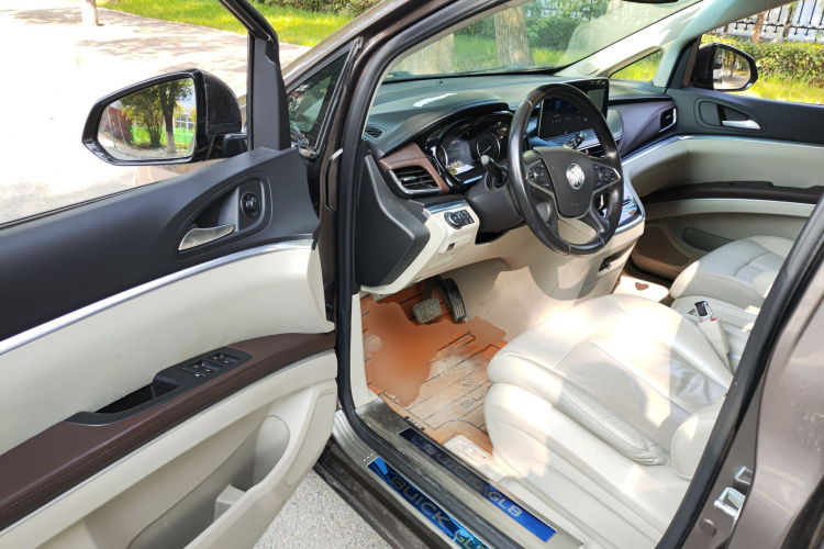 别克GL8 2020款 陆上公务舱 652T 豪华型中控内饰20