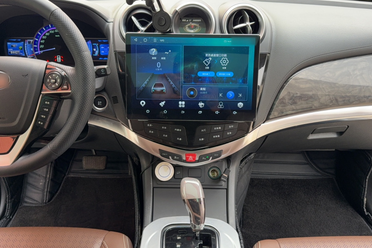 比亚迪S7 2016款 2.0T 自动尊贵型中控内饰7006