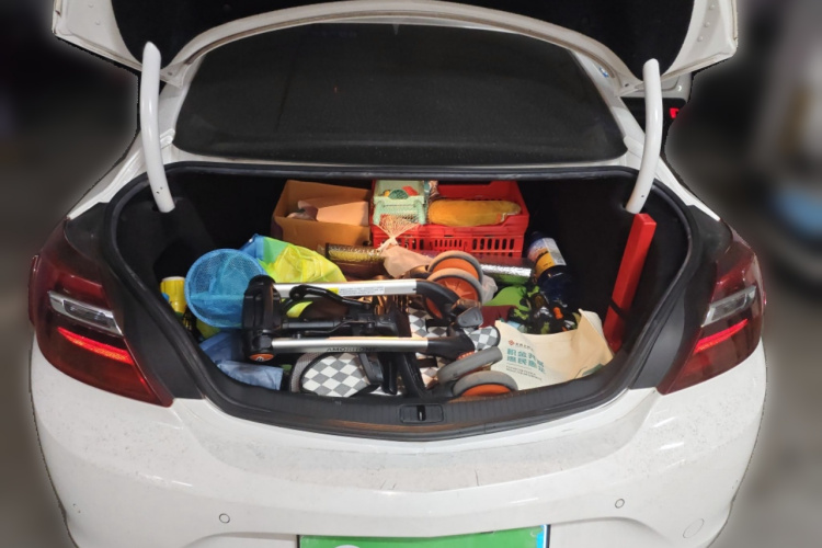 别克 君威 2015款 2.0L 精英时尚型中控内饰23