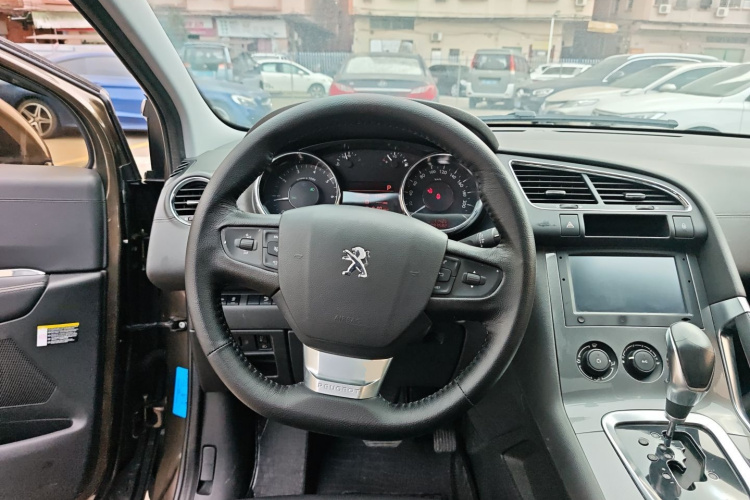 标致3008 2016款 1.6THP 自动经典版中控内饰13