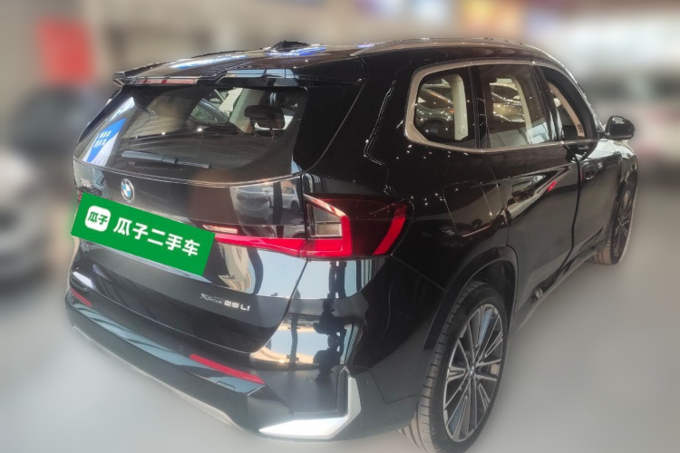 宝马X1 2023款 xDrive25Li X设计套装车身外观7