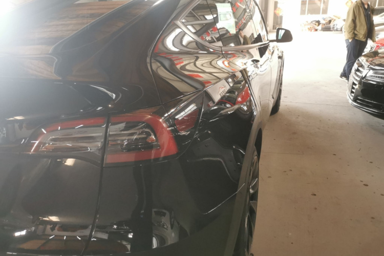 特斯拉 Model Y 2022款 长续航全轮驱动版车身外观6006