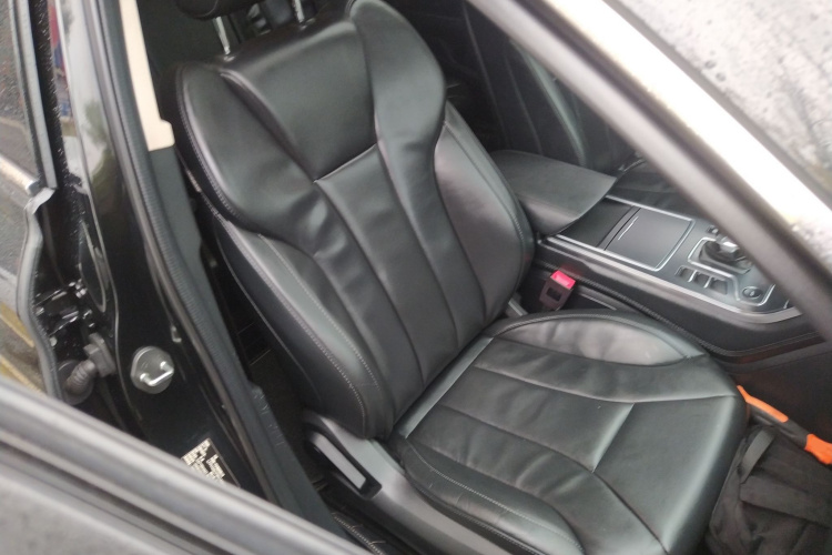 红旗H5 2022款 经典款 改款 1.5T DCT旗韵版局部细节41