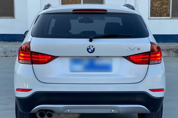 宝马X1 2015款 sDrive18i 时尚晋级版车身外观6008