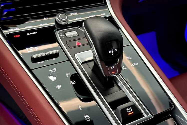 保时捷 2023款 Panamera 2.9T 铂金版中控内饰7006