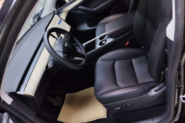 特斯拉 Model Y 2021款 长续航全轮驱动版 3D7中控内饰19