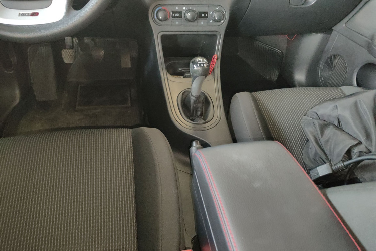 名爵3 2016款 1.3L 手动舒适版局部细节18