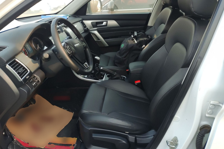 哈弗H2 2017款 红标 1.5T 手动两驱精英型中控内饰19