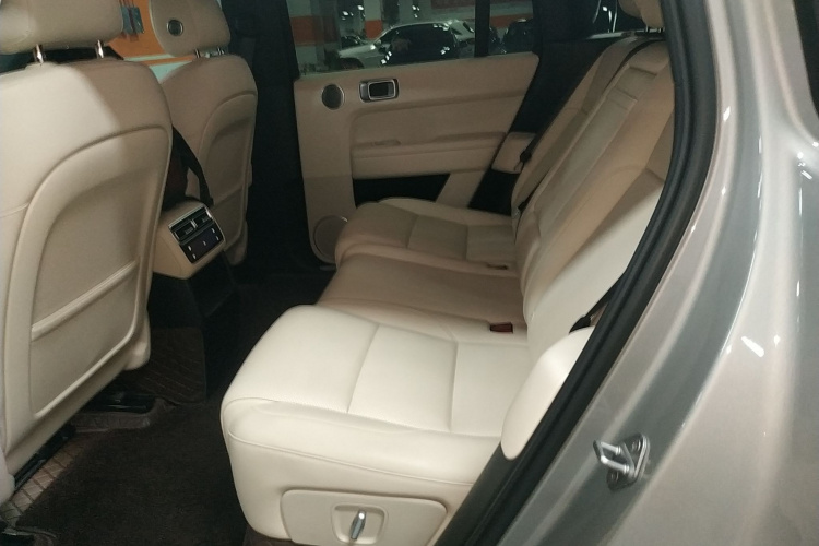 理想汽车 理想L6 2024款 Pro中控内饰21