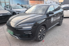 比亚迪 宋PLUS新能源 2025款 EV 520km 尊贵型