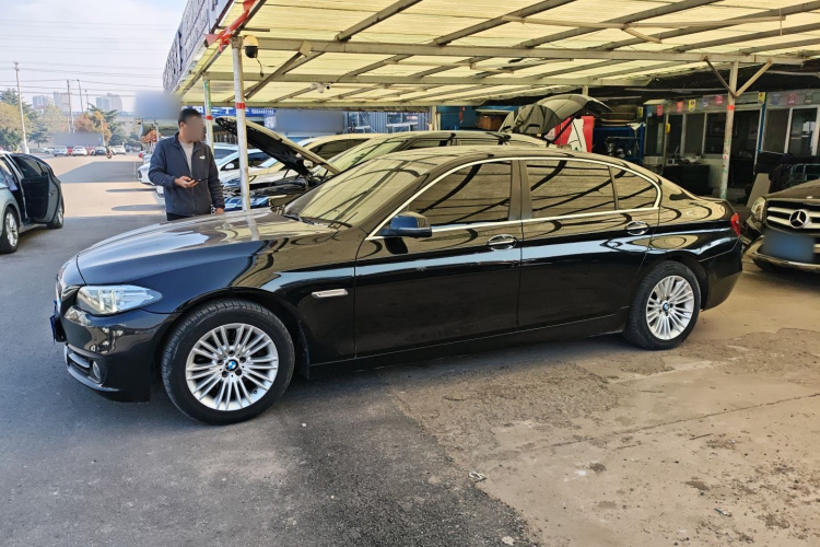 宝马5系 2014款 525Li 领先型车身外观4