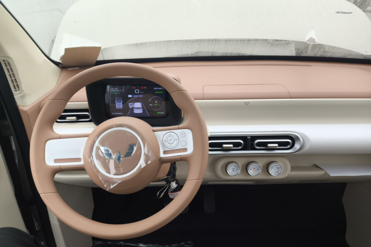 五菱汽车 宏光MINIEV 2024款 第三代 215km 青春版中控内饰12