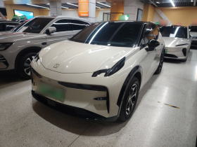 极氪X 2025款 五座后驱版