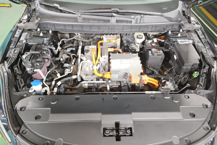 红旗E-QM5 2023款 改款 基础出行版机舱底盘24