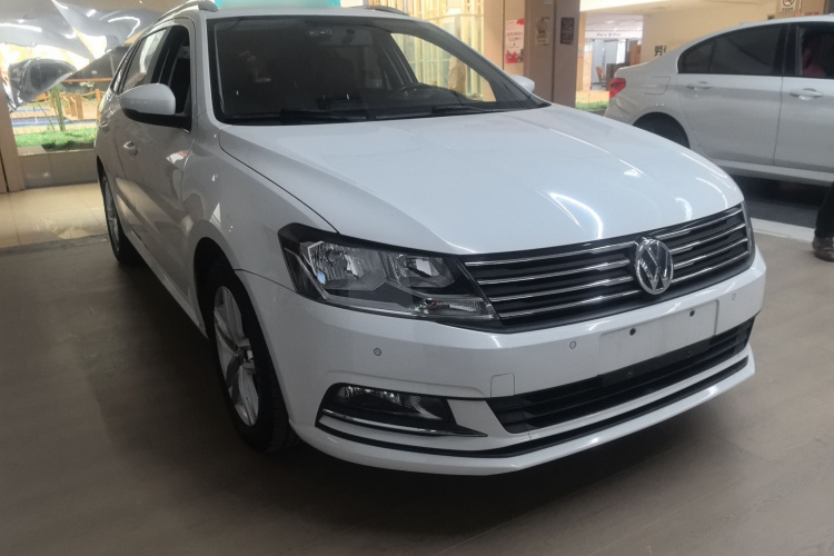 大众 朗行 2015款 1.6L 自动舒适版车身外观3