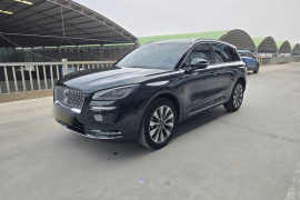 林肯 冒险家 2022款 2.0T 两驱尊雅版