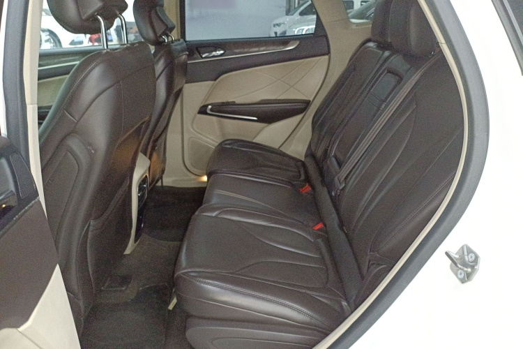 林肯MKC 2019款 2.0T 两驱尊雅版 国VI中控内饰21