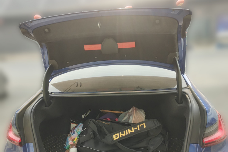 宝马3系 2022款 325i M运动套装中控内饰23