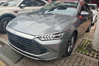 比亚迪 秦PLUS 2024款 荣耀版 DM-i 55KM领先型